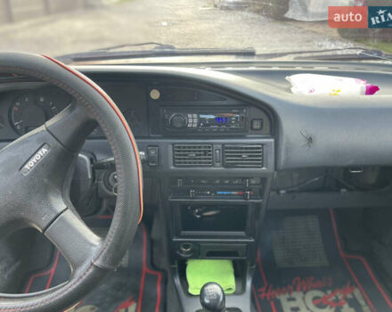 Червоний Тойота Королла, об'ємом двигуна 1.3 л та пробігом 100 тис. км за 1100 $, фото 7 на Automoto.ua