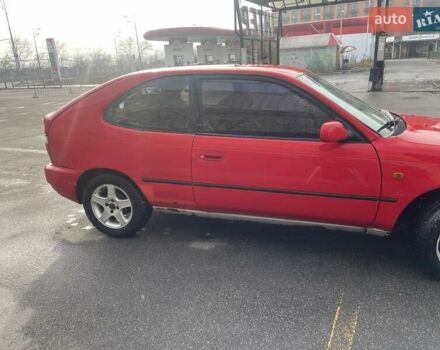 Красный Тойота Королла, объемом двигателя 1.3 л и пробегом 430 тыс. км за 1900 $, фото 3 на Automoto.ua