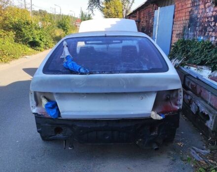 Красный Тойота Королла, объемом двигателя 1.3 л и пробегом 300 тыс. км за 1193 $, фото 1 на Automoto.ua