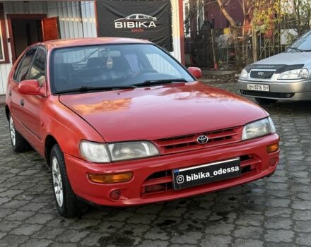 Красный Тойота Королла, объемом двигателя 1.6 л и пробегом 290 тыс. км за 1300 $, фото 3 на Automoto.ua