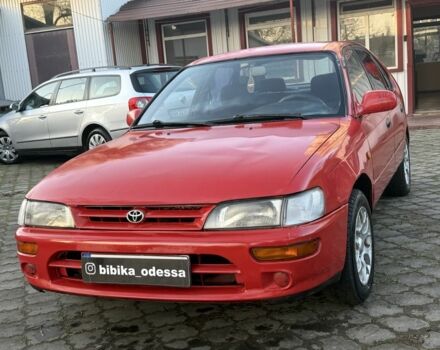 Красный Тойота Королла, объемом двигателя 1.6 л и пробегом 290 тыс. км за 1300 $, фото 2 на Automoto.ua