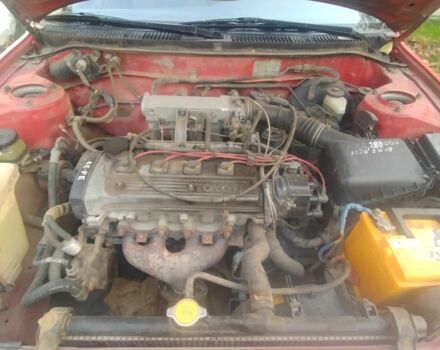 Червоний Тойота Королла, об'ємом двигуна 1.3 л та пробігом 289 тис. км за 2100 $, фото 4 на Automoto.ua