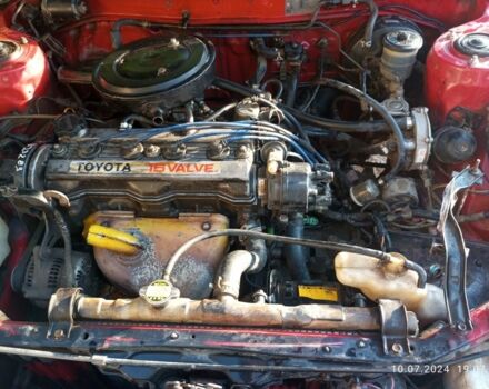 Червоний Тойота Королла, об'ємом двигуна 1.6 л та пробігом 1 тис. км за 1000 $, фото 1 на Automoto.ua