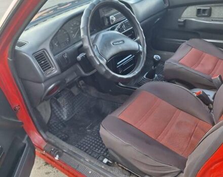 Красный Тойота Королла, объемом двигателя 1.8 л и пробегом 500 тыс. км за 1700 $, фото 4 на Automoto.ua