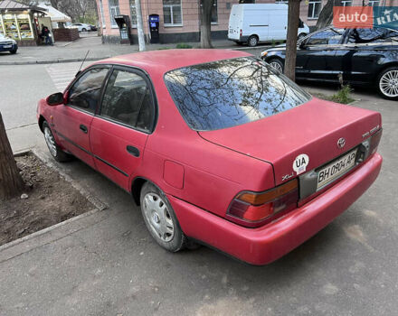 Красный Тойота Королла, объемом двигателя 1.3 л и пробегом 400 тыс. км за 1600 $, фото 2 на Automoto.ua