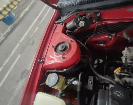 Красный Тойота Королла, объемом двигателя 1.4 л и пробегом 422 тыс. км за 2200 $, фото 3 на Automoto.ua