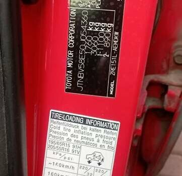 Красный Тойота Королла, объемом двигателя 1.6 л и пробегом 227 тыс. км за 5000 $, фото 10 на Automoto.ua