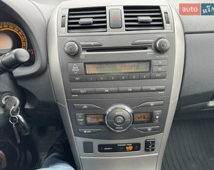 Красный Тойота Королла, объемом двигателя 1.6 л и пробегом 200 тыс. км за 7290 $, фото 20 на Automoto.ua