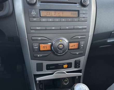 Красный Тойота Королла, объемом двигателя 1.6 л и пробегом 228 тыс. км за 6900 $, фото 11 на Automoto.ua