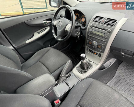 Красный Тойота Королла, объемом двигателя 1.6 л и пробегом 200 тыс. км за 7290 $, фото 31 на Automoto.ua