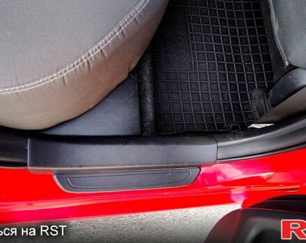 Красный Тойота Королла, объемом двигателя 1.3 л и пробегом 160 тыс. км за 8200 $, фото 4 на Automoto.ua