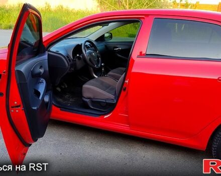 Красный Тойота Королла, объемом двигателя 1.3 л и пробегом 160 тыс. км за 8200 $, фото 3 на Automoto.ua