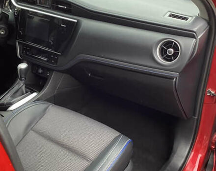 Красный Тойота Королла, объемом двигателя 1.8 л и пробегом 150 тыс. км за 13999 $, фото 12 на Automoto.ua