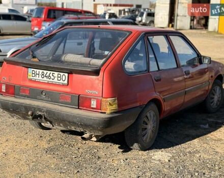 Красный Тойота Королла, объемом двигателя 1.3 л и пробегом 100 тыс. км за 500 $, фото 2 на Automoto.ua