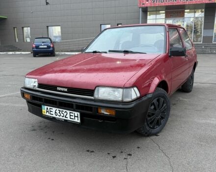 Красный Тойота Королла, объемом двигателя 1.3 л и пробегом 250 тыс. км за 800 $, фото 1 на Automoto.ua