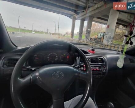 Красный Тойота Королла, объемом двигателя 1.4 л и пробегом 422 тыс. км за 2200 $, фото 1 на Automoto.ua