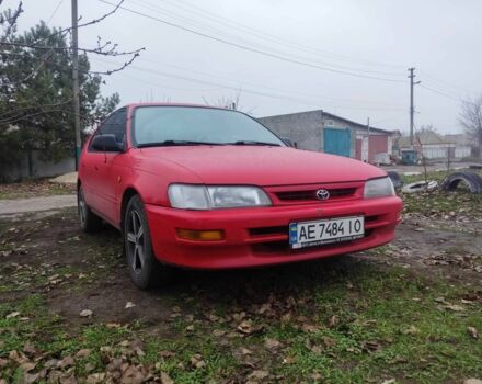 Красный Тойота Королла, объемом двигателя 1.3 л и пробегом 300 тыс. км за 3000 $, фото 1 на Automoto.ua