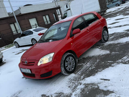 Красный Тойота Королла, объемом двигателя 1.6 л и пробегом 200 тыс. км за 5100 $, фото 1 на Automoto.ua