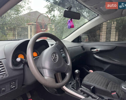 Тойота Королла, объемом двигателя 1.6 л и пробегом 280 тыс. км за 5500 $, фото 5 на Automoto.ua