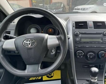 Тойота Королла, объемом двигателя 1.3 л и пробегом 98 тыс. км за 8800 $, фото 16 на Automoto.ua