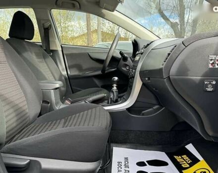 Тойота Королла, объемом двигателя 1.3 л и пробегом 98 тыс. км за 8800 $, фото 17 на Automoto.ua