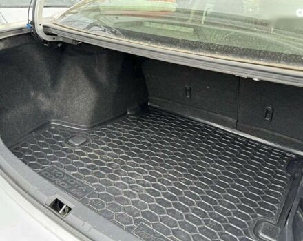 Тойота Королла, объемом двигателя 1.3 л и пробегом 98 тыс. км за 8800 $, фото 7 на Automoto.ua