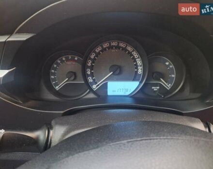 Тойота Королла, объемом двигателя 1.33 л и пробегом 180 тыс. км за 9000 $, фото 4 на Automoto.ua