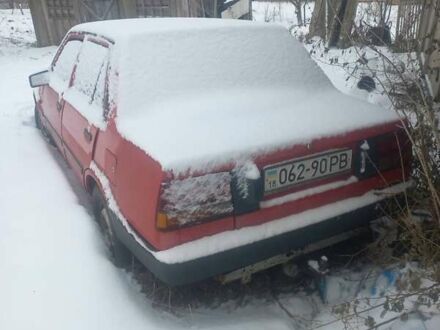 Тойота Королла 1986 у Луцьку на Automoto.ua Тойота Королла, об'ємом двигуна 0 л та пробігом 293 тис. км за 700 $, фото 1 на Automoto.ua