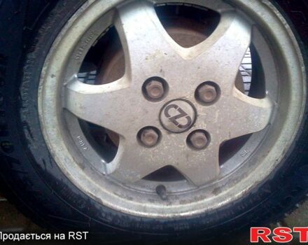 Тойота Королла, об'ємом двигуна 1.3 л та пробігом 267 тис. км за 1500 $, фото 1 на Automoto.ua