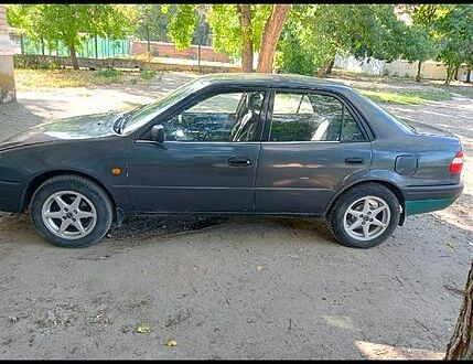 Тойота Королла, объемом двигателя 1.4 л и пробегом 309 тыс. км за 2200 $, фото 1 на Automoto.ua
