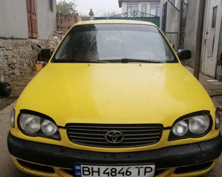 Желтый Тойота Королла, объемом двигателя 1.6 л и пробегом 200 тыс. км за 1949 $, фото 3 на Automoto.ua