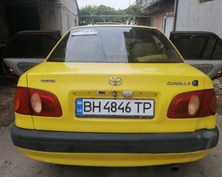 Желтый Тойота Королла, объемом двигателя 1.6 л и пробегом 200 тыс. км за 1949 $, фото 4 на Automoto.ua