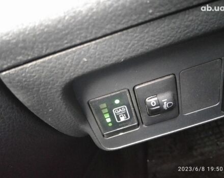 Сірий Тойота Королла, об'ємом двигуна 0 л та пробігом 225 тис. км за 10500 $, фото 14 на Automoto.ua