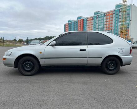 Серый Тойота Королла, объемом двигателя 1.3 л и пробегом 372 тыс. км за 1600 $, фото 2 на Automoto.ua