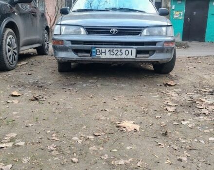 Серый Тойота Королла, объемом двигателя 1.3 л и пробегом 300 тыс. км за 1100 $, фото 1 на Automoto.ua