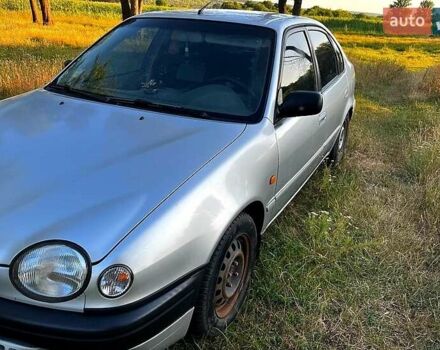 Серый Тойота Королла, объемом двигателя 1.6 л и пробегом 337 тыс. км за 2200 $, фото 3 на Automoto.ua