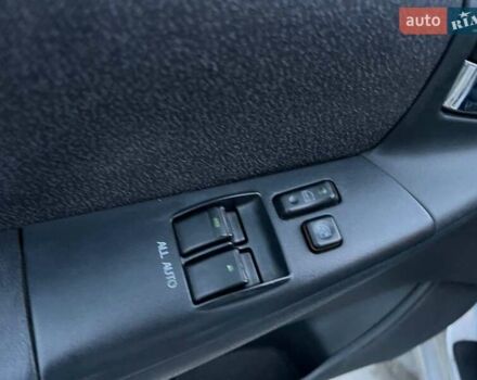 Сірий Тойота Королла, об'ємом двигуна 1.4 л та пробігом 253 тис. км за 4540 $, фото 15 на Automoto.ua