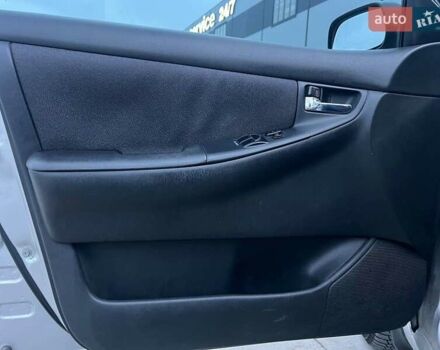 Сірий Тойота Королла, об'ємом двигуна 1.4 л та пробігом 253 тис. км за 4540 $, фото 14 на Automoto.ua