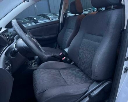 Сірий Тойота Королла, об'ємом двигуна 1.4 л та пробігом 253 тис. км за 4540 $, фото 17 на Automoto.ua