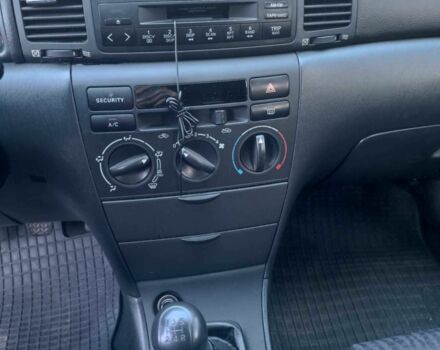 Серый Тойота Королла, объемом двигателя 2 л и пробегом 380 тыс. км за 1908 $, фото 4 на Automoto.ua