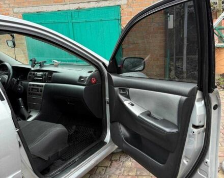 Сірий Тойота Королла, об'ємом двигуна 1.6 л та пробігом 201 тис. км за 3600 $, фото 4 на Automoto.ua