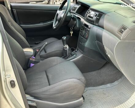 Серый Тойота Королла, объемом двигателя 1.4 л и пробегом 252 тыс. км за 6490 $, фото 18 на Automoto.ua