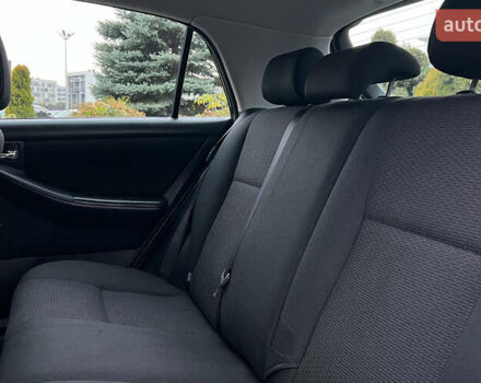 Серый Тойота Королла, объемом двигателя 1.6 л и пробегом 142 тыс. км за 5750 $, фото 16 на Automoto.ua