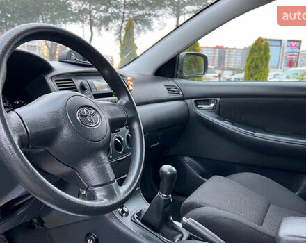 Серый Тойота Королла, объемом двигателя 1.6 л и пробегом 142 тыс. км за 5750 $, фото 9 на Automoto.ua
