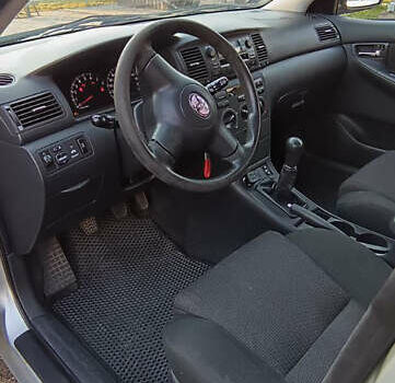 Сірий Тойота Королла, об'ємом двигуна 1.4 л та пробігом 150 тис. км за 6000 $, фото 5 на Automoto.ua