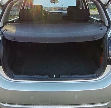 Сірий Тойота Королла, об'ємом двигуна 1.4 л та пробігом 150 тис. км за 6000 $, фото 3 на Automoto.ua