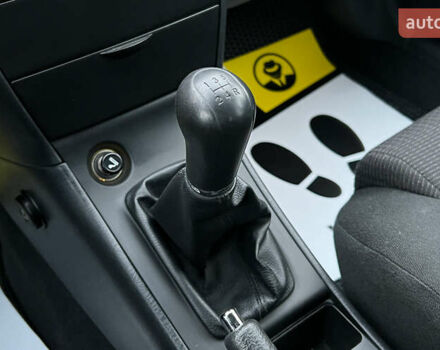 Серый Тойота Королла, объемом двигателя 1.6 л и пробегом 142 тыс. км за 5750 $, фото 13 на Automoto.ua