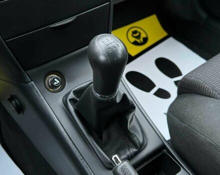 Сірий Тойота Королла, об'ємом двигуна 1.6 л та пробігом 142 тис. км за 5750 $, фото 13 на Automoto.ua