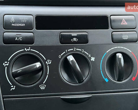 Серый Тойота Королла, объемом двигателя 1.6 л и пробегом 142 тыс. км за 5750 $, фото 12 на Automoto.ua