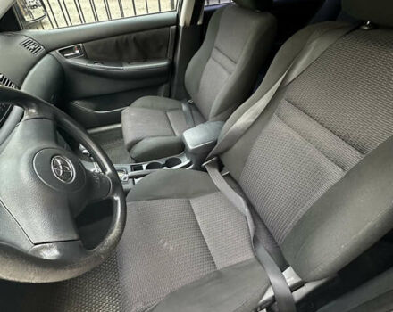 Серый Тойота Королла, объемом двигателя 1.6 л и пробегом 168 тыс. км за 7000 $, фото 2 на Automoto.ua